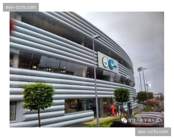 英超“足球学校”项目三月在曼彻斯特新增两所合作学校 英超“足球学校”项目三月在曼彻斯特新增两所合作学校